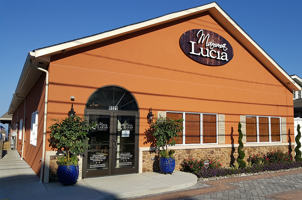 Restaurant Mamma Lucia by the Bay Opens