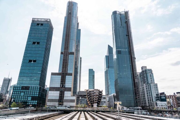 Large LED Screen at Hudson Yards Pop Up