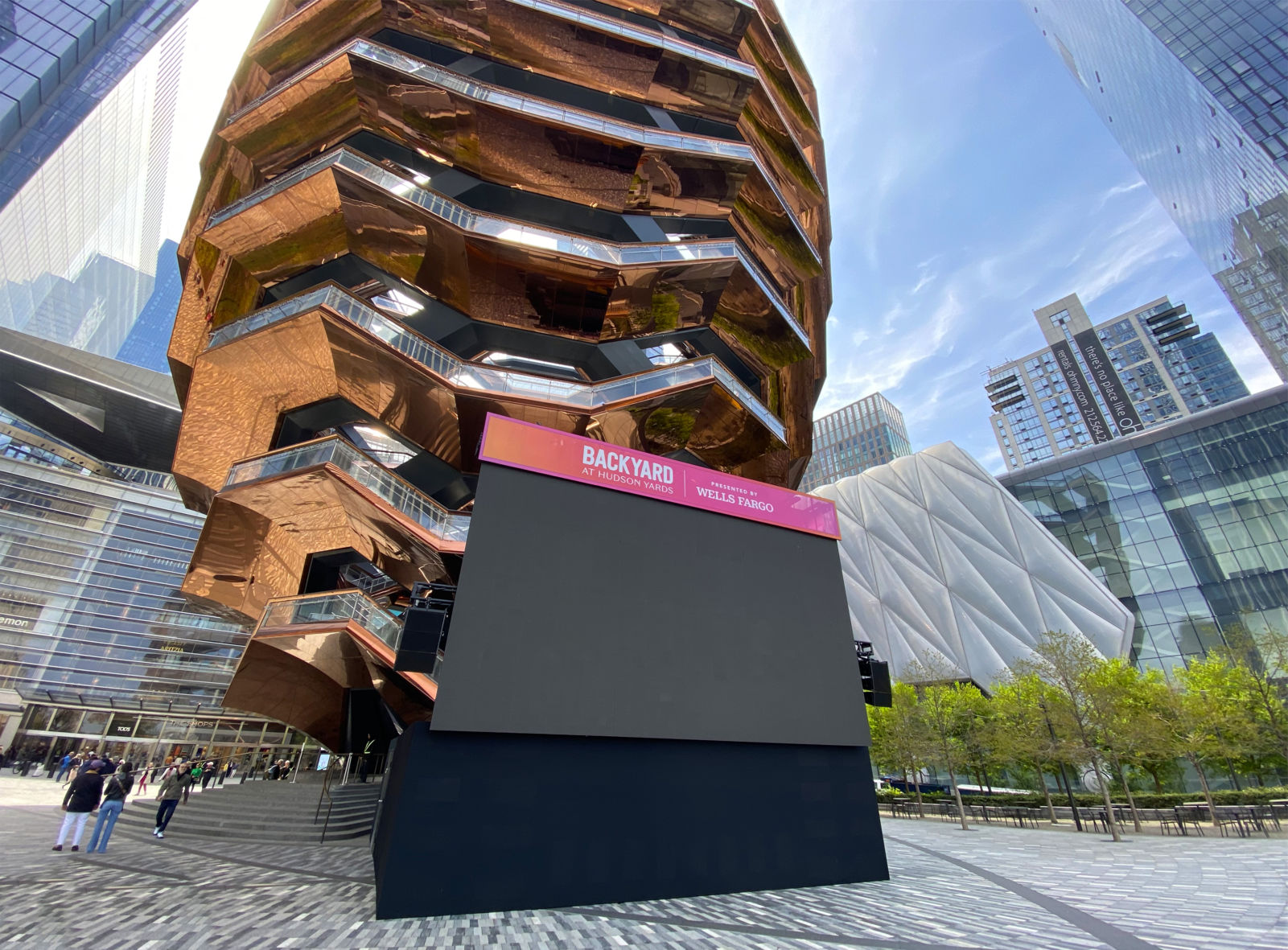 LED Big Screen Structure for Backyard at Hudson Yards