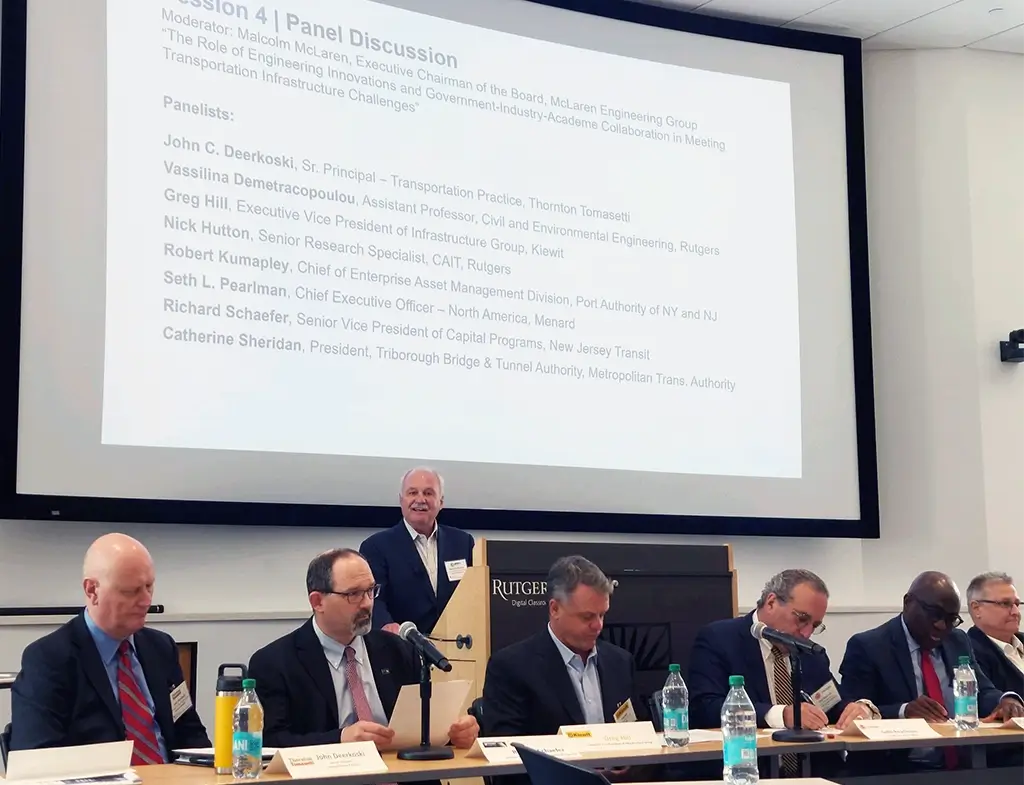 Mal McLaren, PE moderating the closing panel discussion with varied experts on “The Role of Engineering Innovations and Government-Industry-Academe Collaboration in Meeting Transportation Infrastructure Challenges”